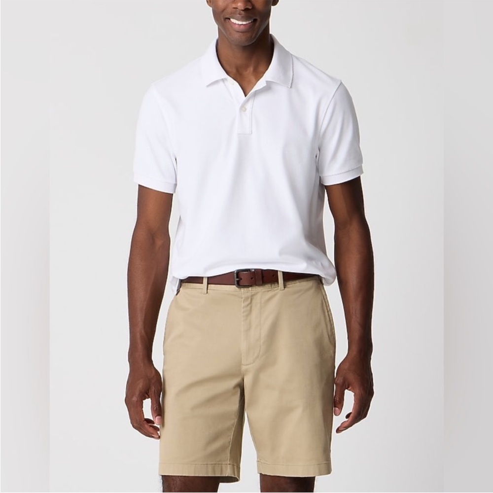 NWOT Men’s J. Crew 9” Chino Tech Shorts in Khaki Size 36